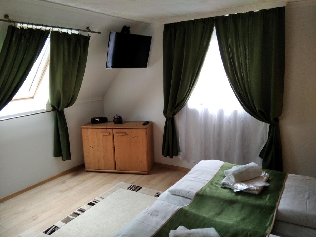 Moezsi Apartman Tolna Exterior foto